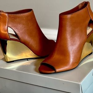 Jessica Simpson Marquise - Lt Lugg Juba Calf Bootie. NWT